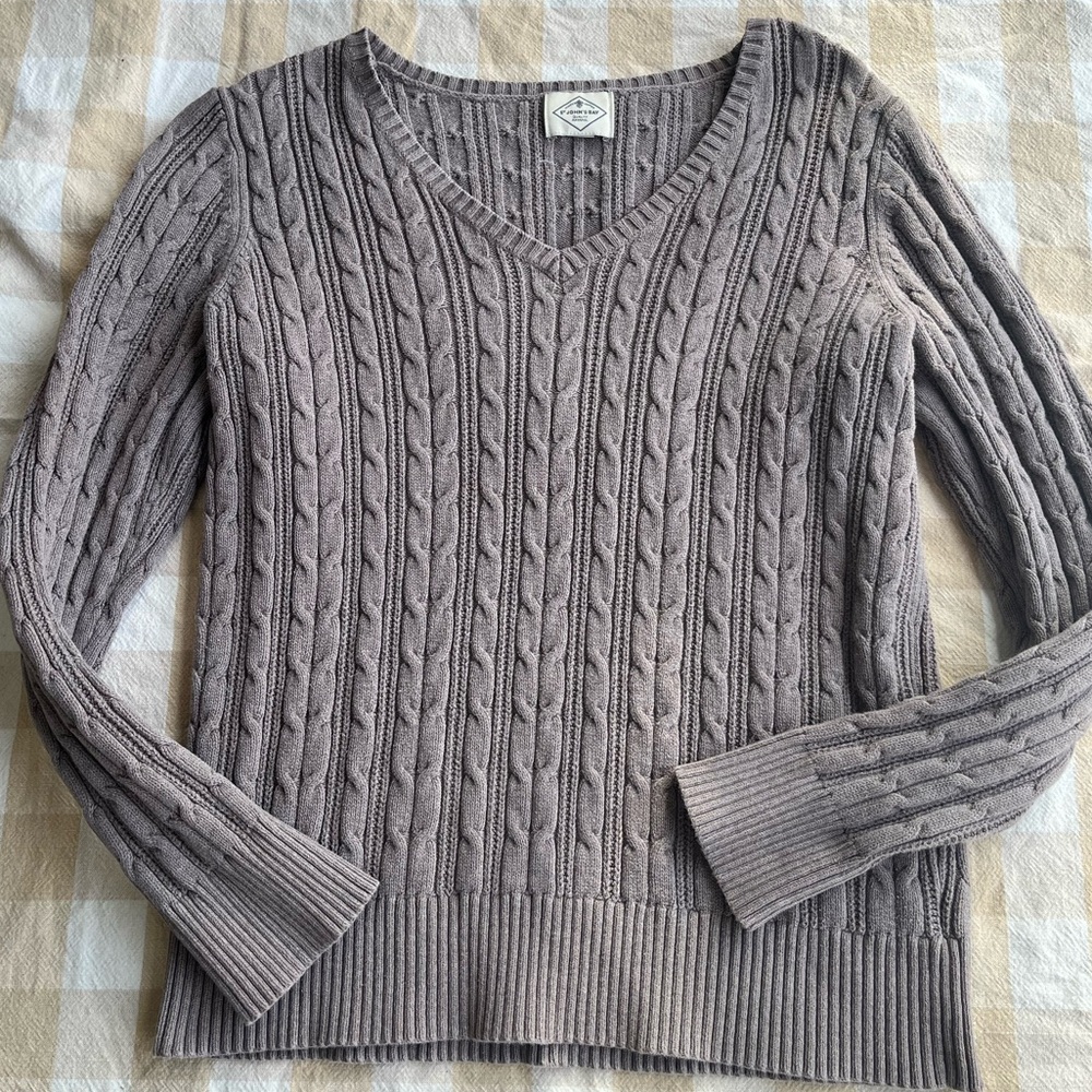 Vintage Cable Knit V-Neck Sweater - light brown